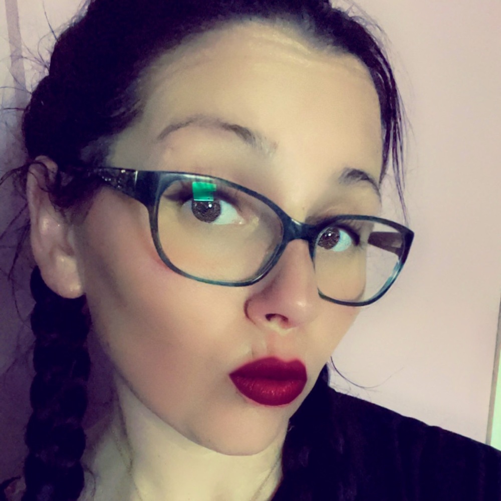 Meet your Posher, Tina